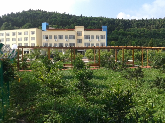 南充市嘉陵區鳳埡山皇樂養老服務中心