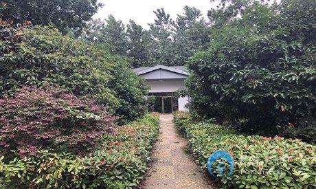 武漢楠山月湖惠養老院