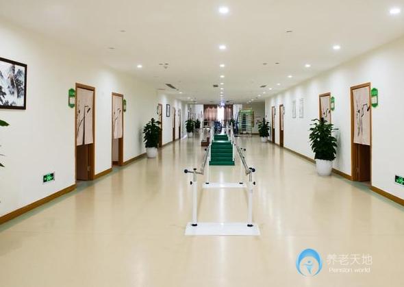 重慶合展守護者老年護養中心（春暉路街道社區養老服務中心）