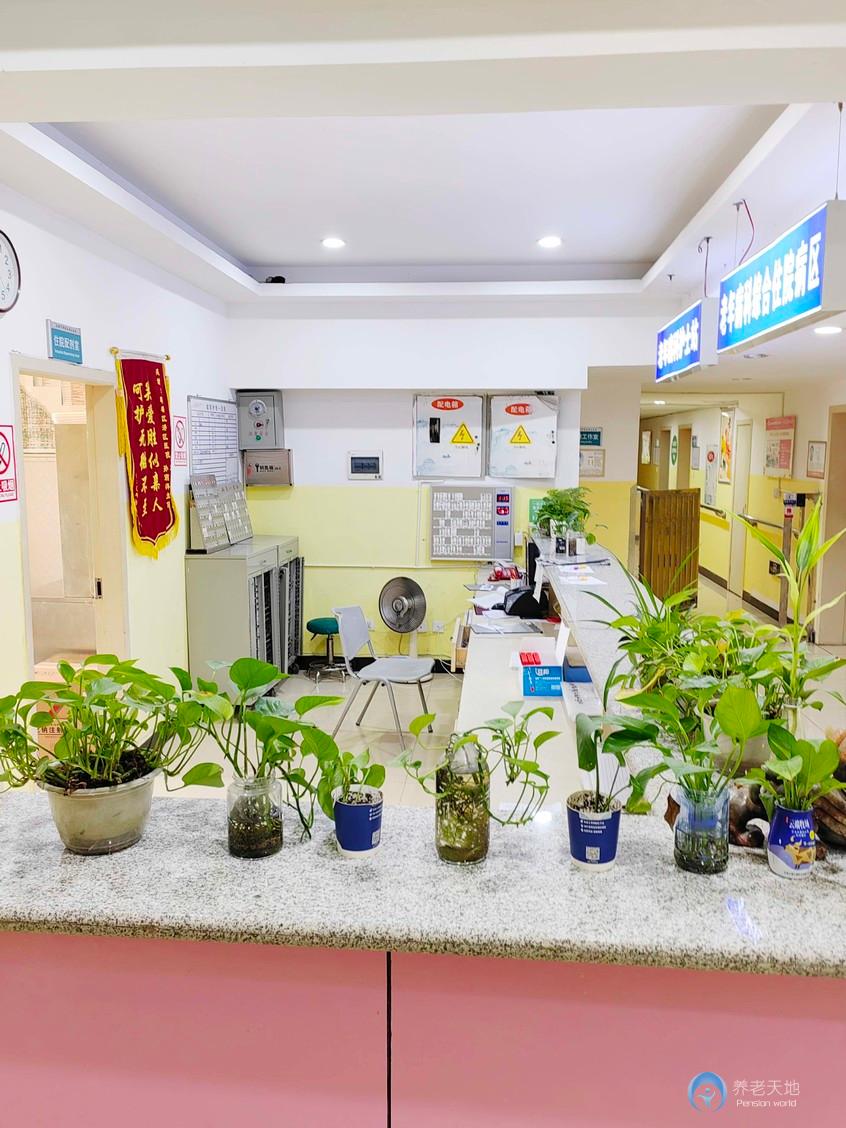 成都市郫都區港區醫院